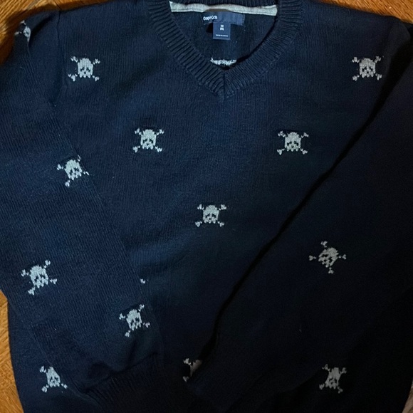 GAP kids Navy V neck sweater skull and crossbones size Medium (8) Halloween - Picture 4 of 7